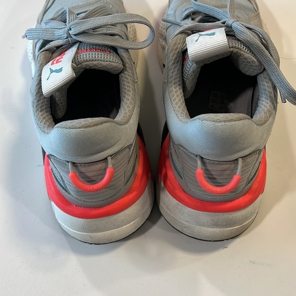Puma - pink, gray, and black, 8.5 running shoe - Picture 6 of 9